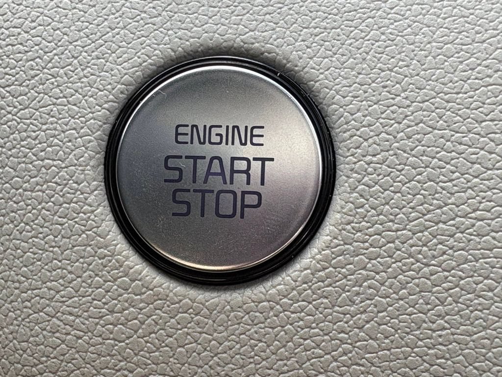 Certified 2023 Kia Sorento SX FWD image 23