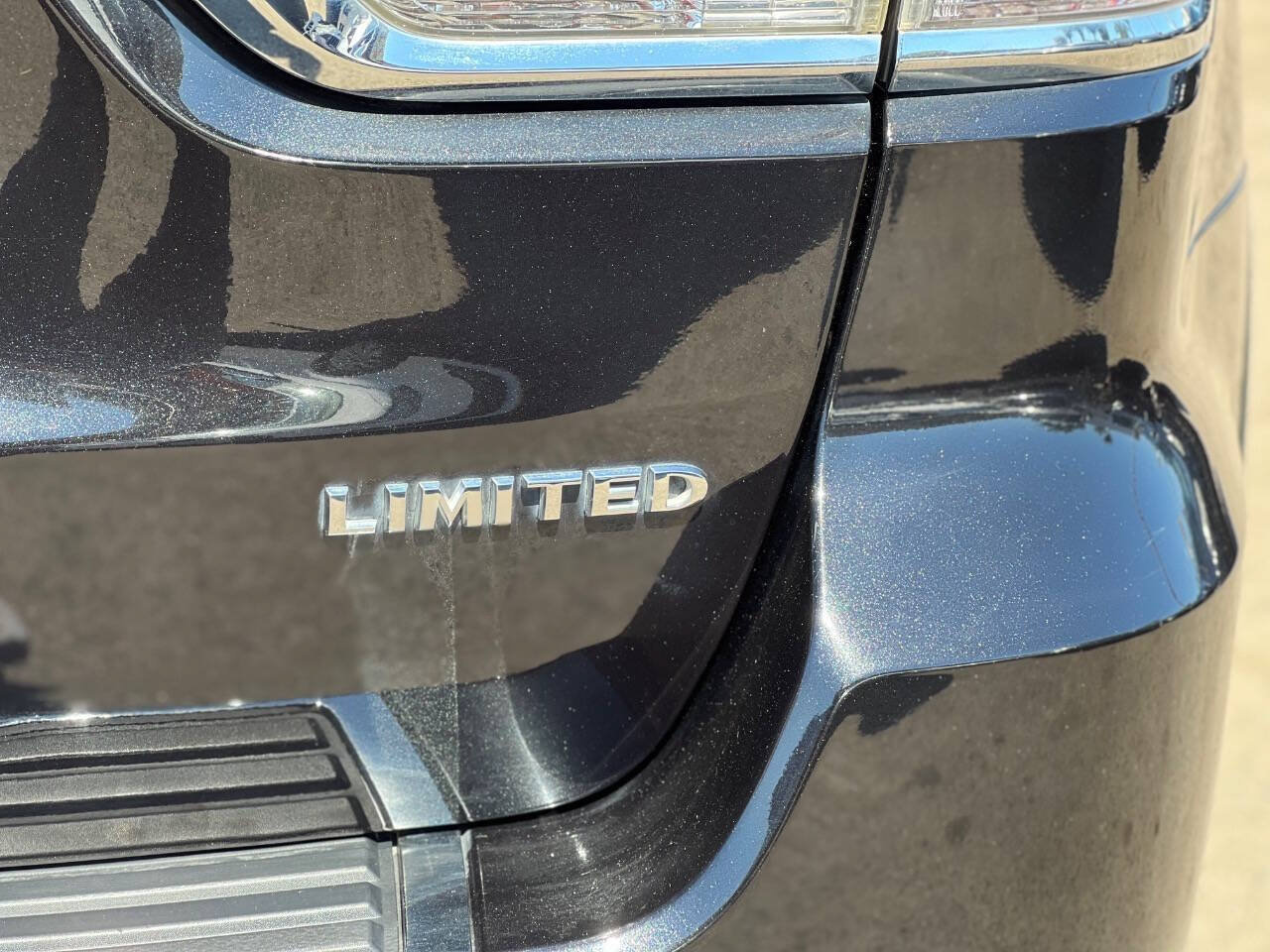 Used 2015 Jeep Grand Cherokee Limited AWD/4WD image 19