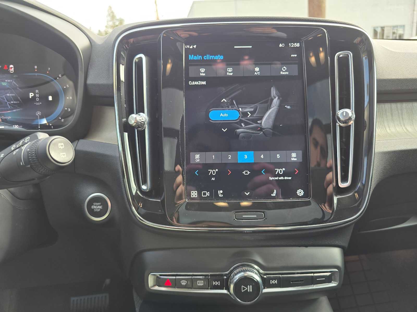 Certified 2023 Volvo XC40 B5 Plus w/ Protection Package Premier image 29