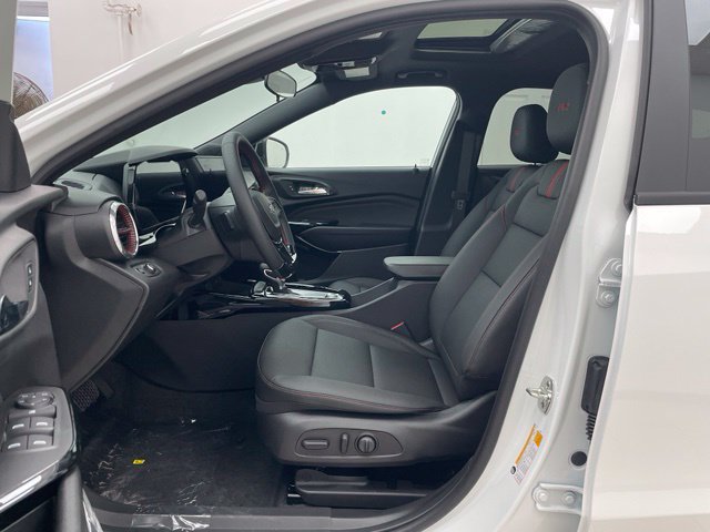 New 2026 Chevrolet Trax RS w/ Sunroof Package FWD image 9
