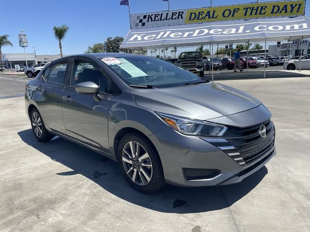 Used 2023 Nissan Versa SV FWD image 2