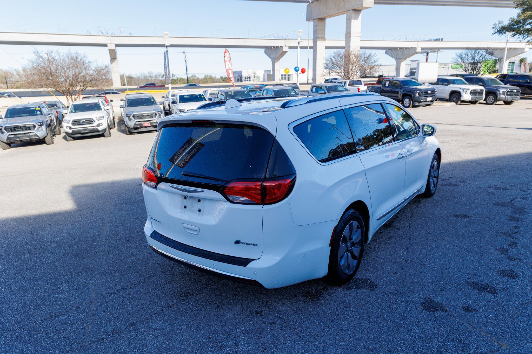 Used 2018 Chrysler Pacifica Limited w/ Advanced Safetytec Group image 7