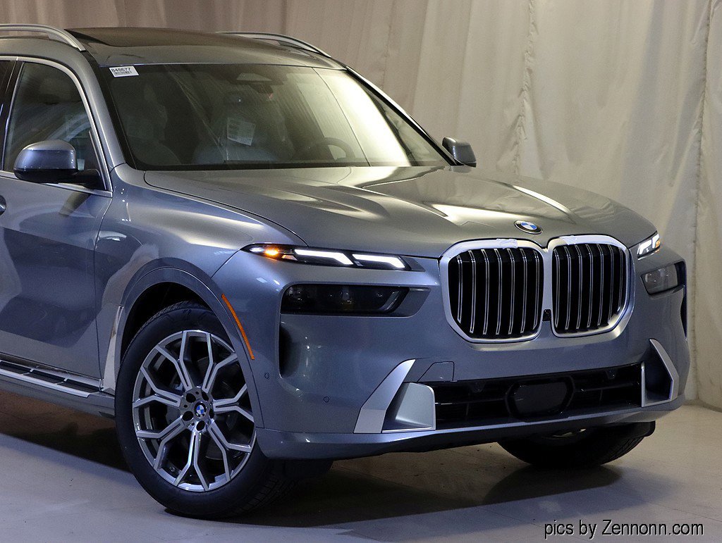 Used 2026 BMW X7 xDrive40i w/ Executive Package AWD/4WD image 2