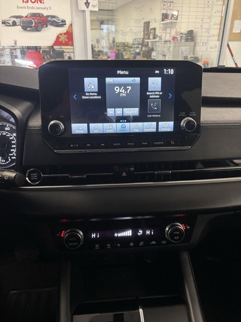 Used 2024 Mitsubishi Outlander SE image 17