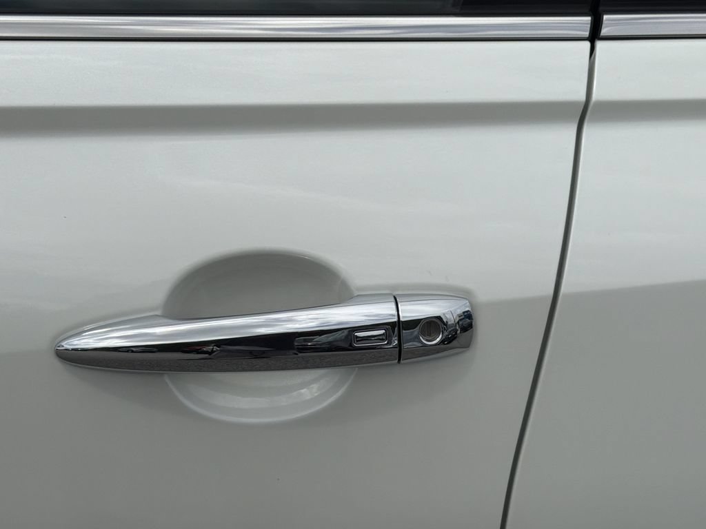 Used 2023 Nissan Altima 2.5 SV w/ SV Premium Package FWD image 31