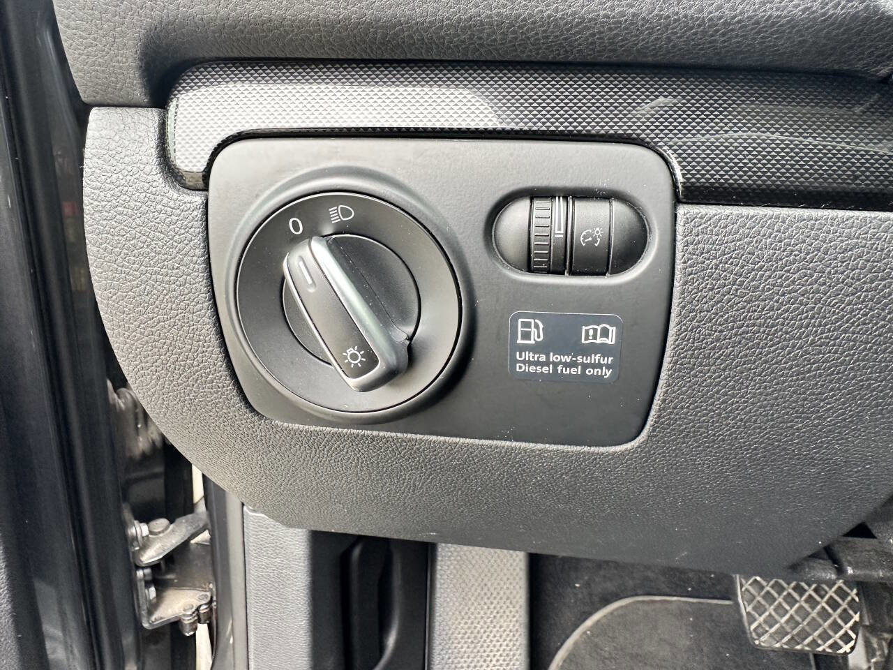 Used 2010 Volkswagen Jetta TDI image 23