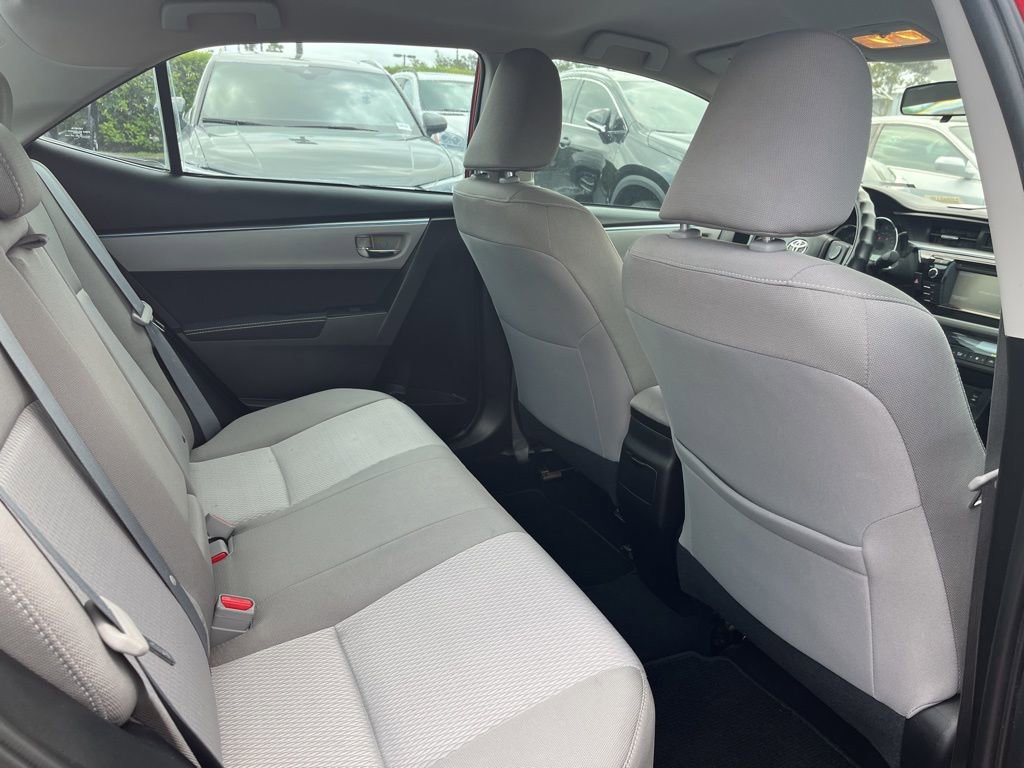 Used 2015 Toyota Corolla LE FWD image 6