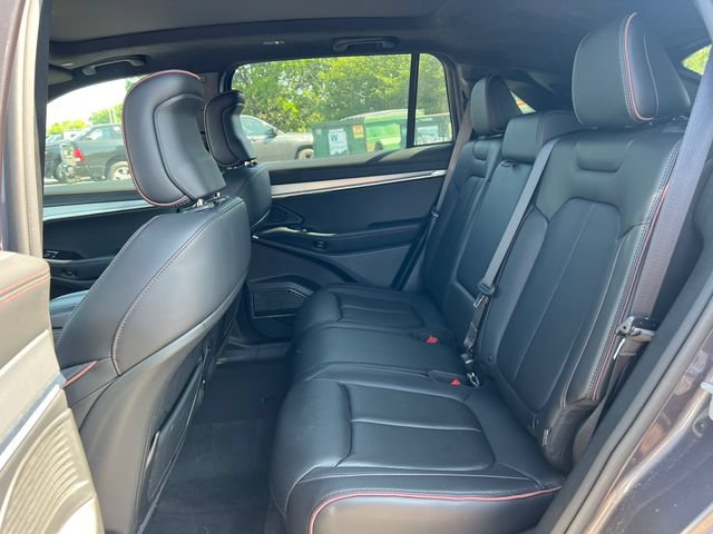Used 2024 Jeep Wagoneer Launch Edition AWD/4WD image 5