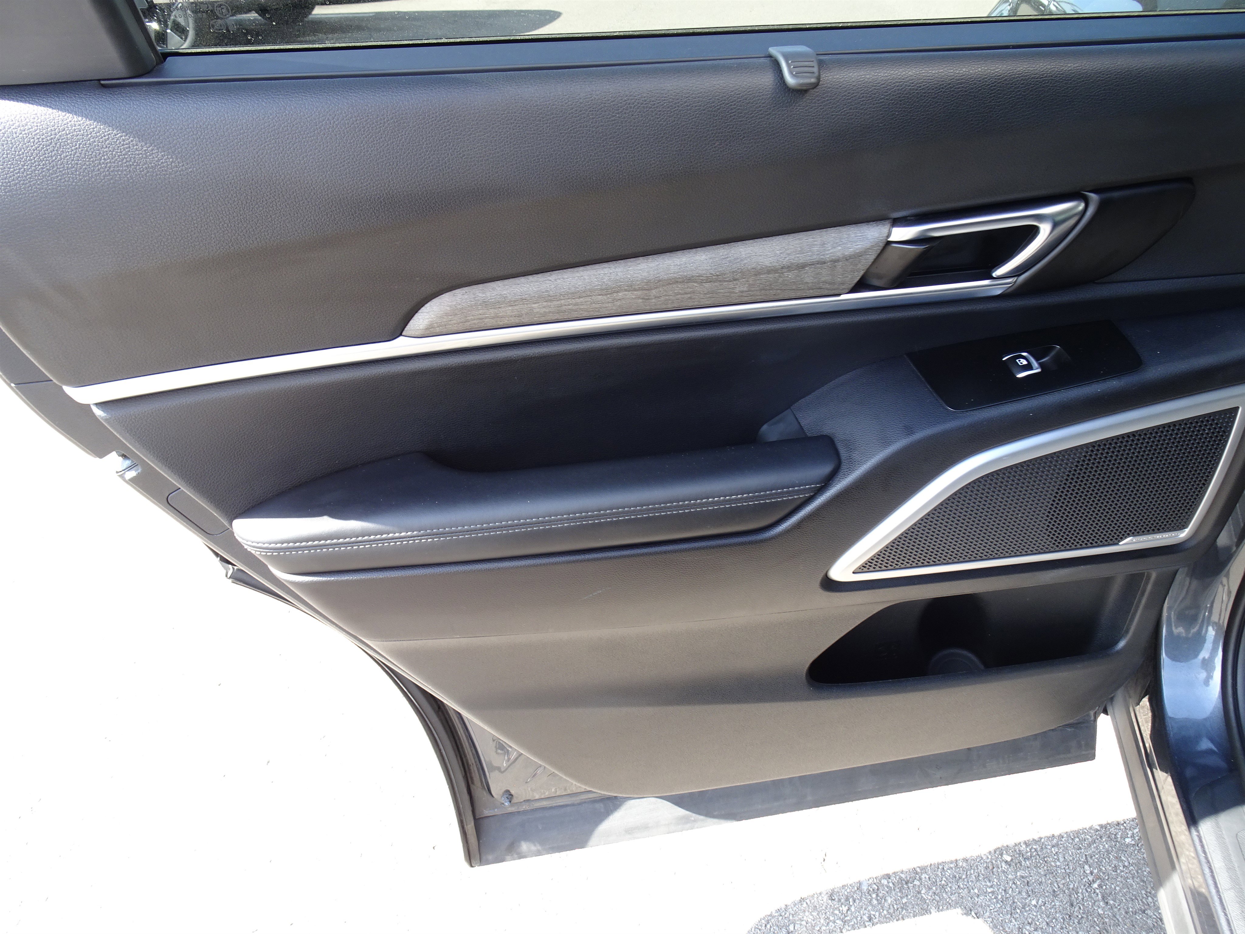 Used 2021 Kia Telluride EX w/ EX Premium Package FWD image 16