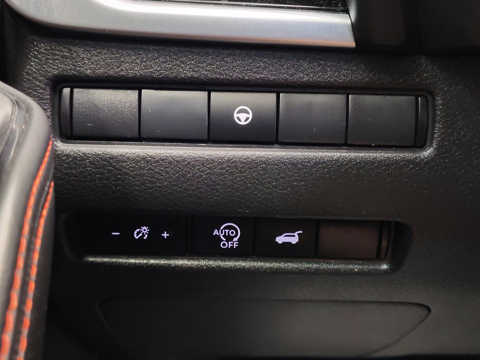Used 2025 Nissan Rogue SV AWD/4WD image 26