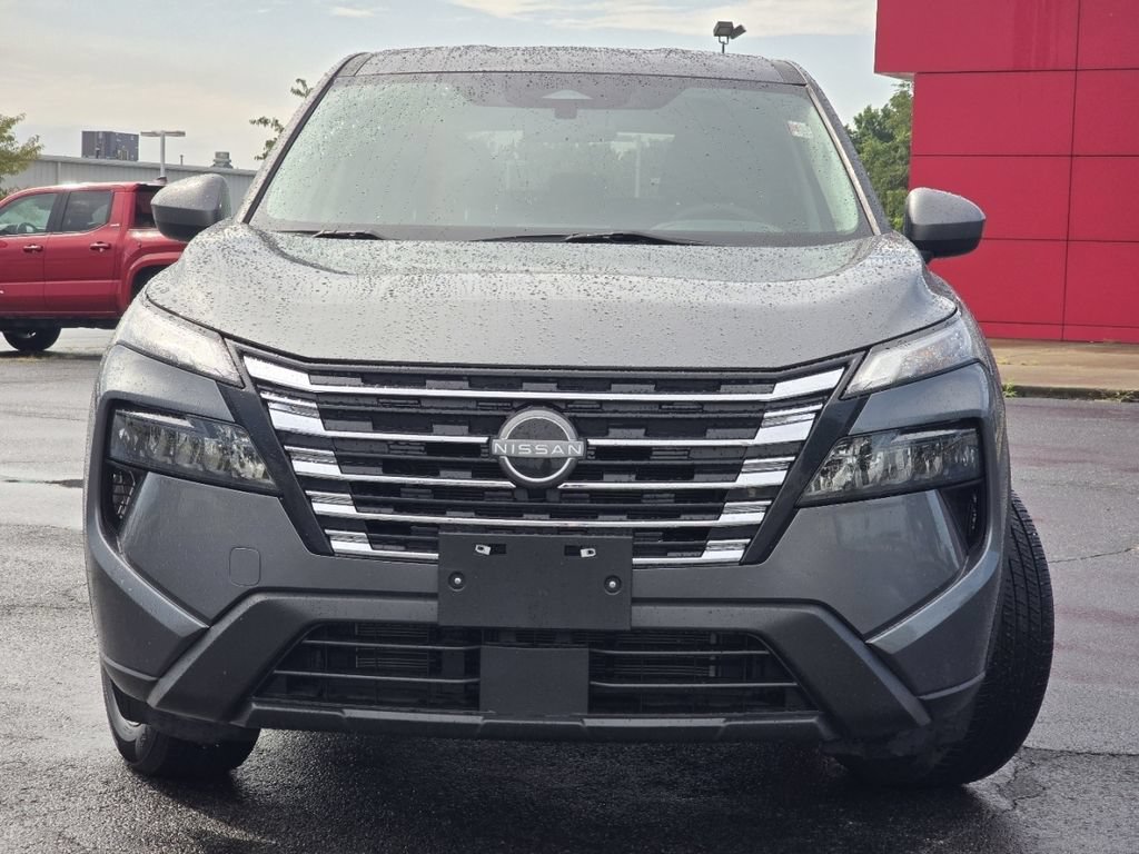 Used 2024 Nissan Rogue SV AWD/4WD image 9