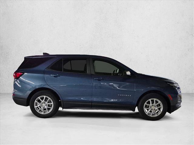 Used 2024 Chevrolet Equinox LS w/ LS Convenience Package FWD image 4