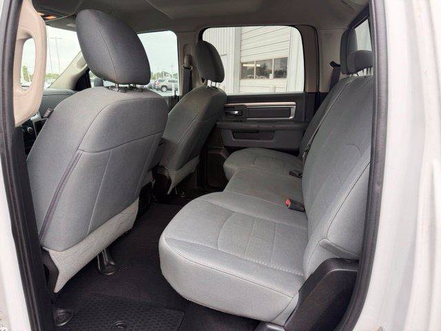Used 2020 RAM 1500 Classic SLT AWD/4WD image 5