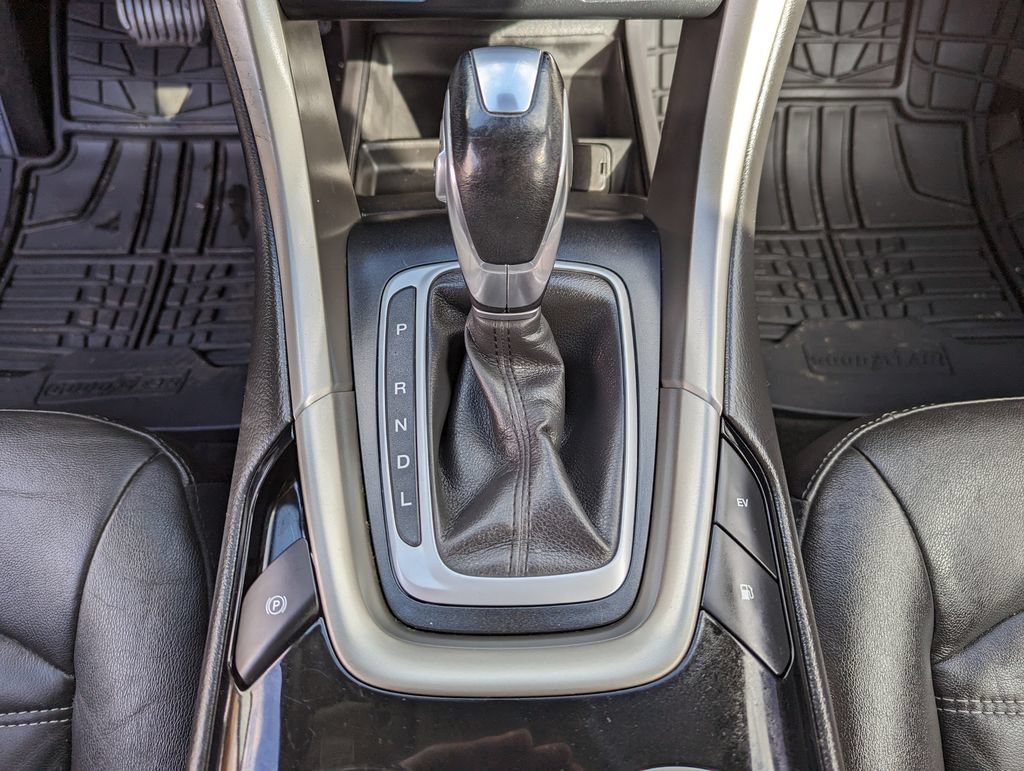 Used 2014 Ford Fusion Energi SE w/ Driver Assist Package FWD image 24