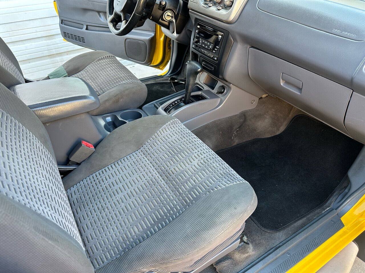 Used 2001 Nissan Xterra SE RWD image 8