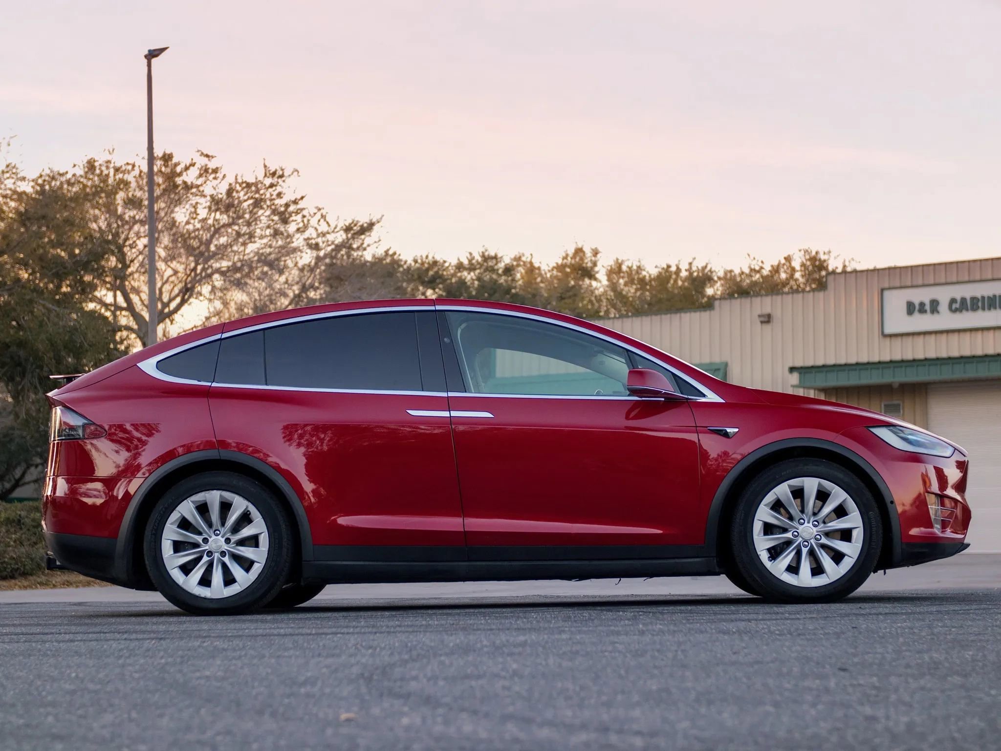 Used 2017 Tesla Model X 75D AWD/4WD image 13