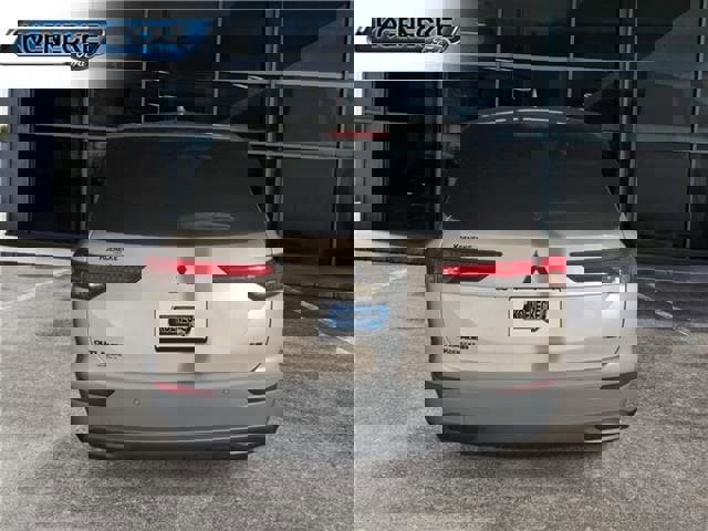 Used 2022 Mitsubishi Outlander SE image 4