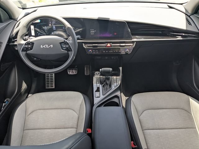 Certified 2025 Kia Niro SX Touring FWD image 13