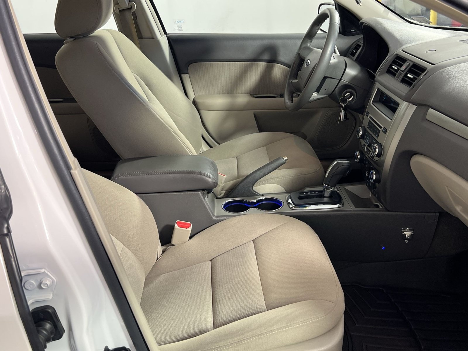 Used 2012 Ford Fusion Hybrid FWD image 27
