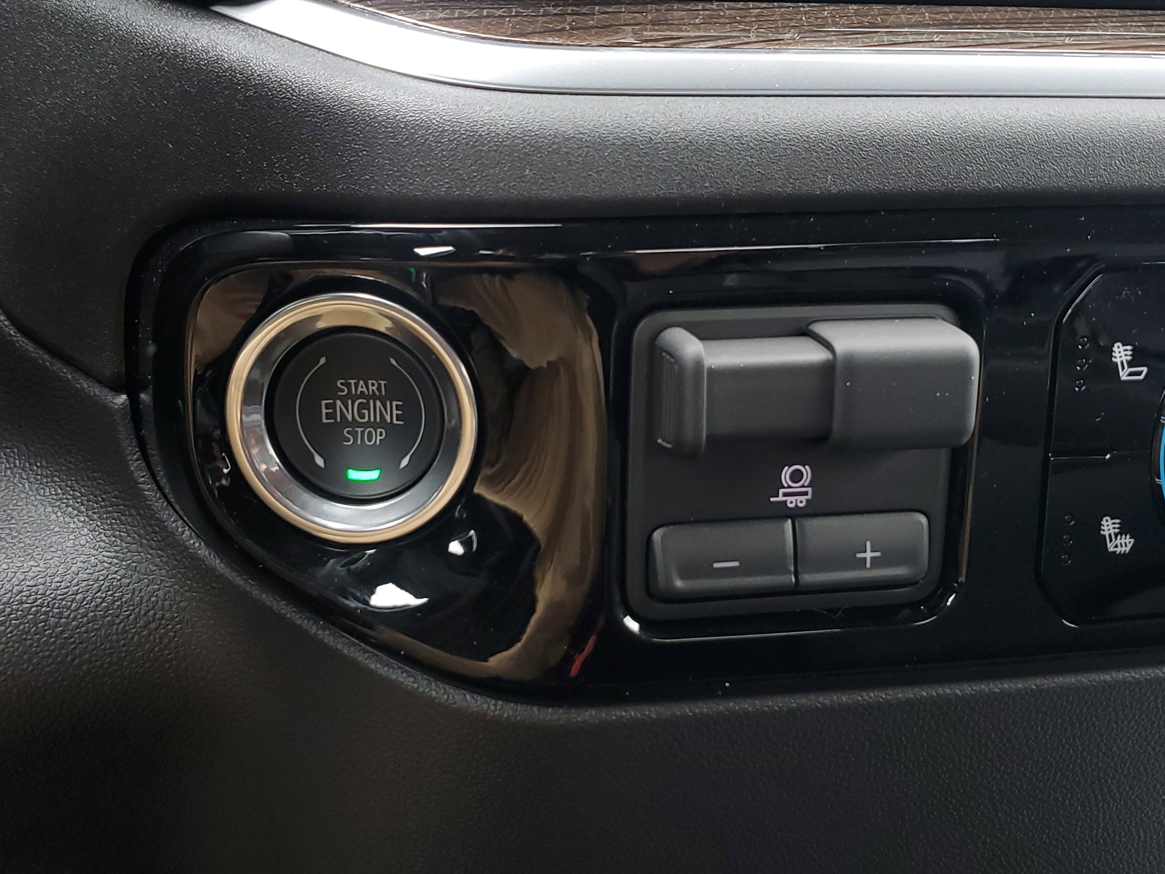 New 2025 GMC Sierra 1500 Elevation image 30