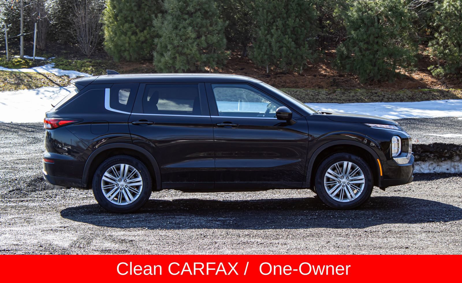 Used 2024 Mitsubishi Outlander ES image 9