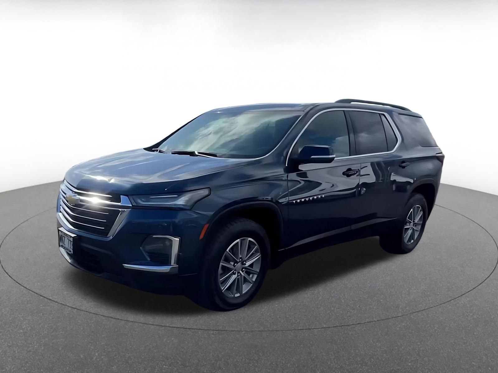 Used 2023 Chevrolet Traverse LT FWD image 7