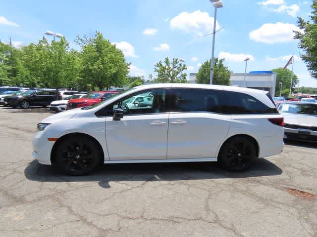 Used 2023 Honda Odyssey Sport image 3