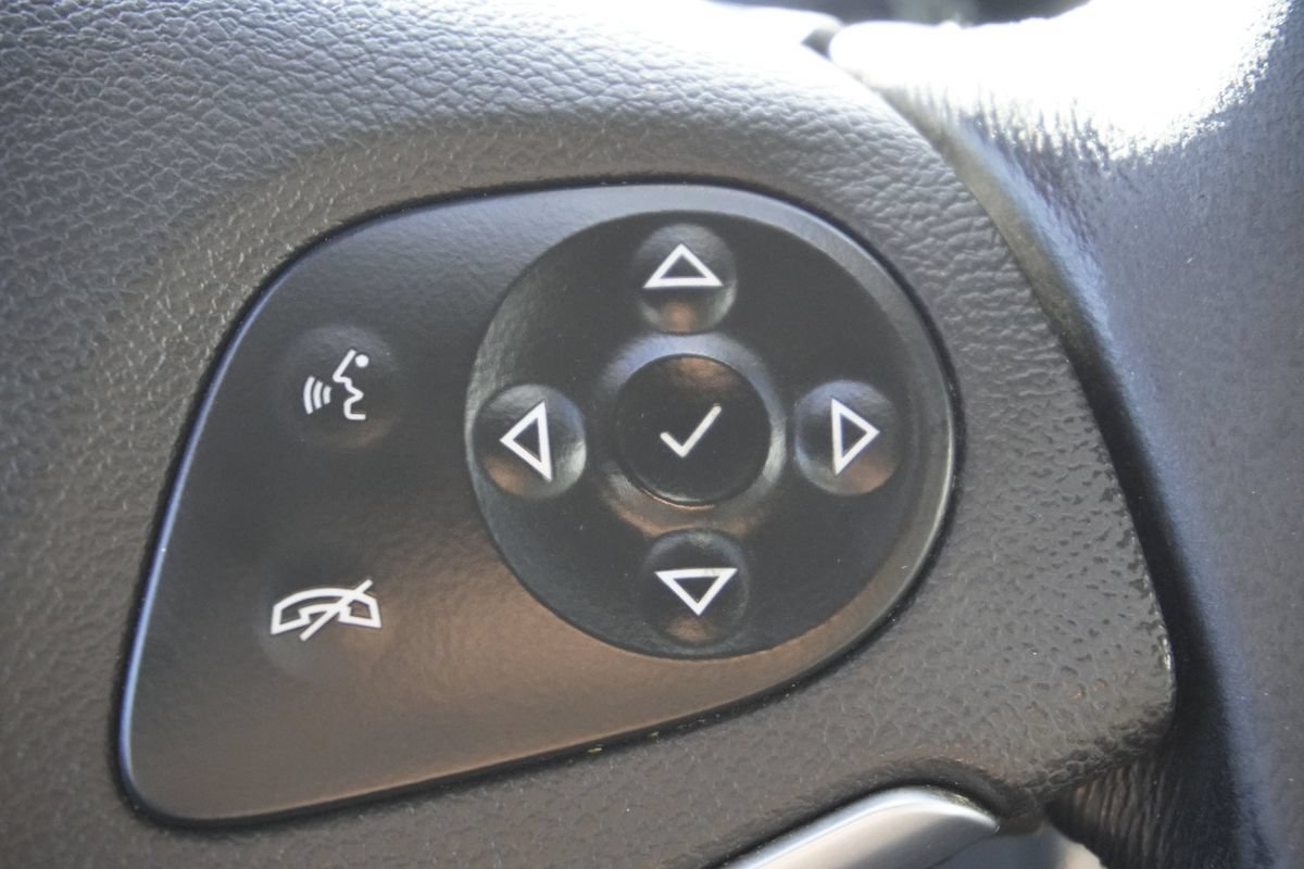 Used 2019 Chevrolet Impala Premier FWD image 17