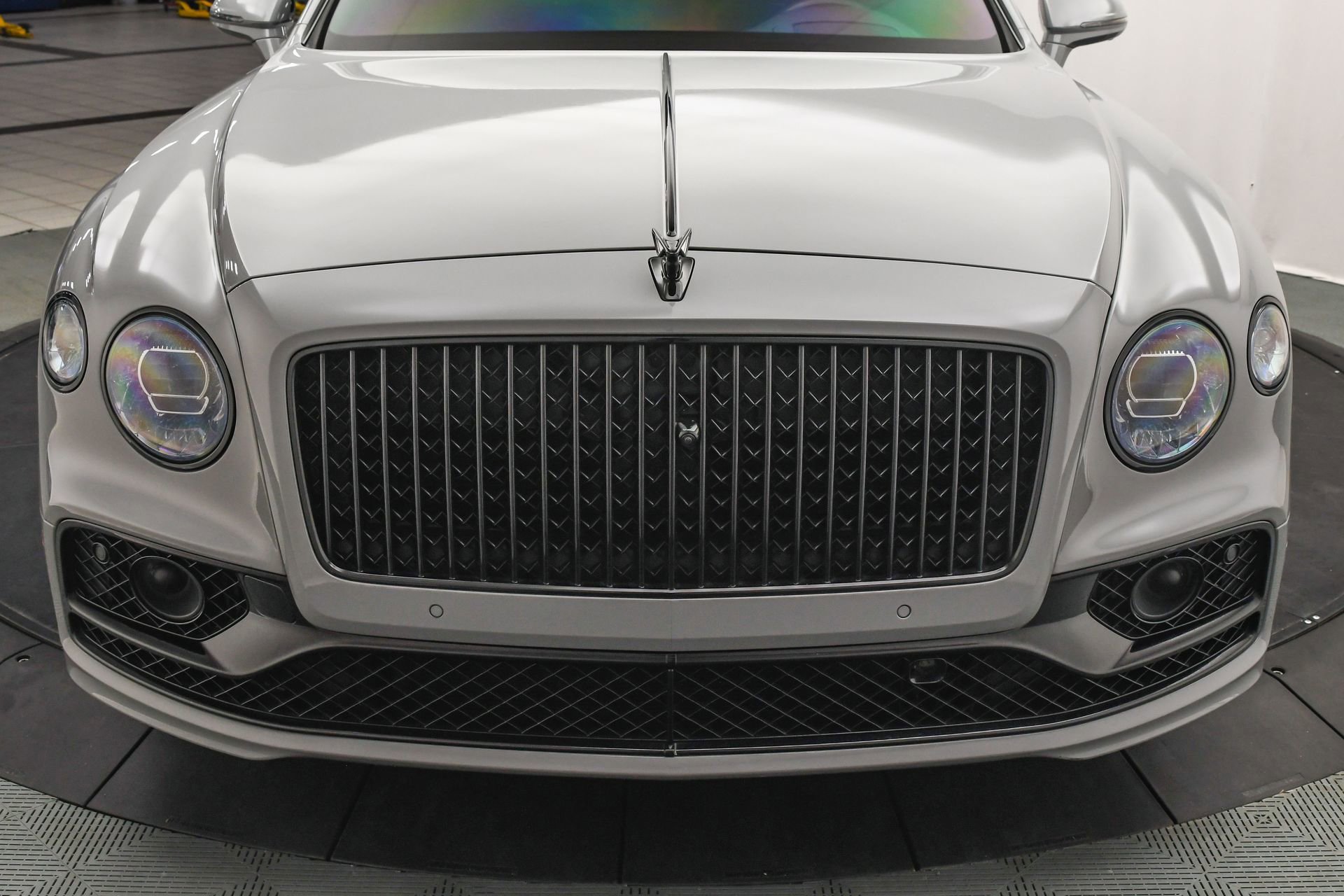 Certified 2023 Bentley Flying Spur W12 image 29
