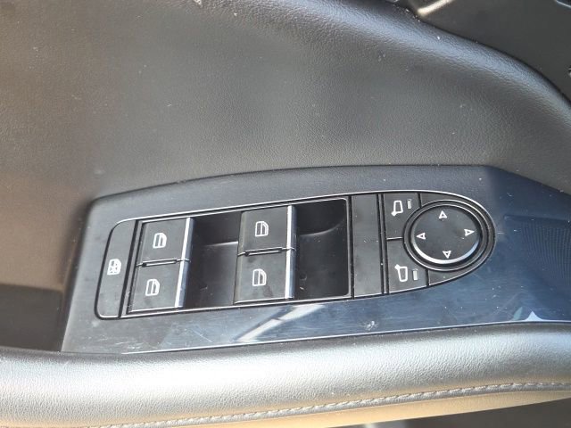 Used 2021 MAZDA MAZDA3 s FWD image 19