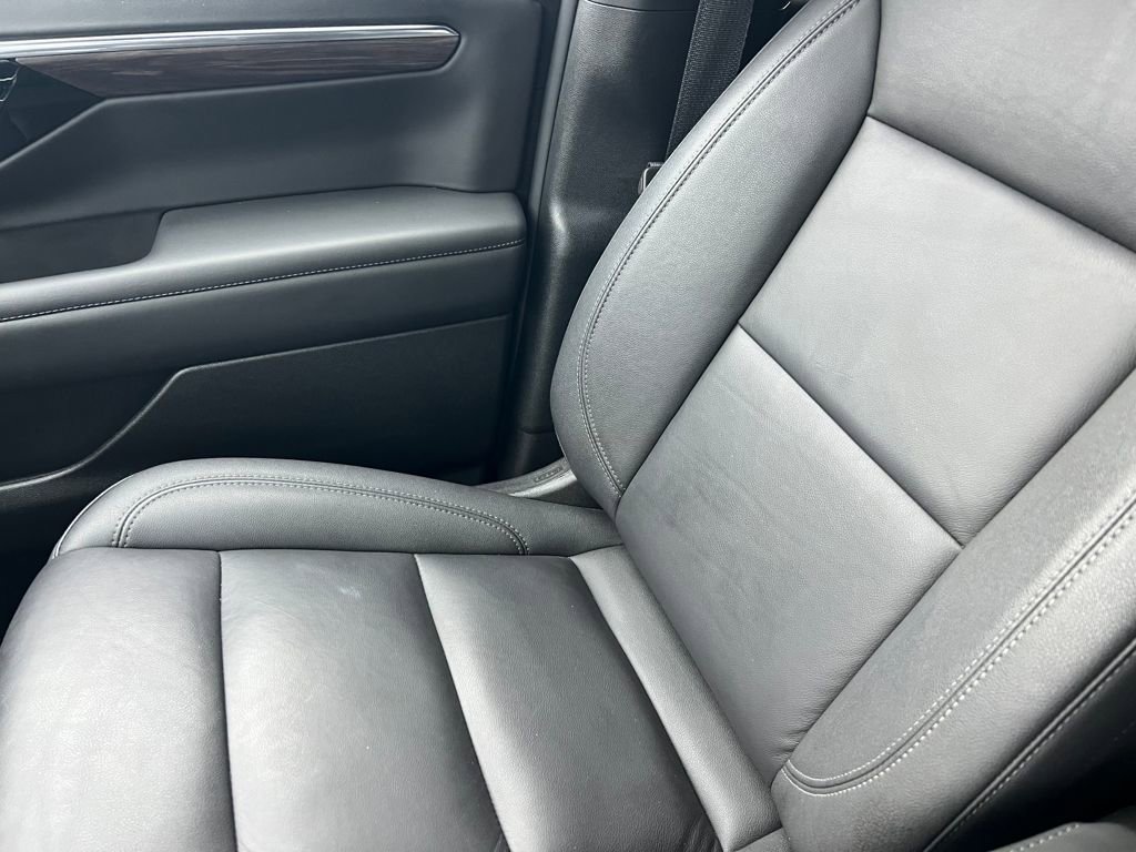 Used 2025 Chevrolet Tahoe LT image 31