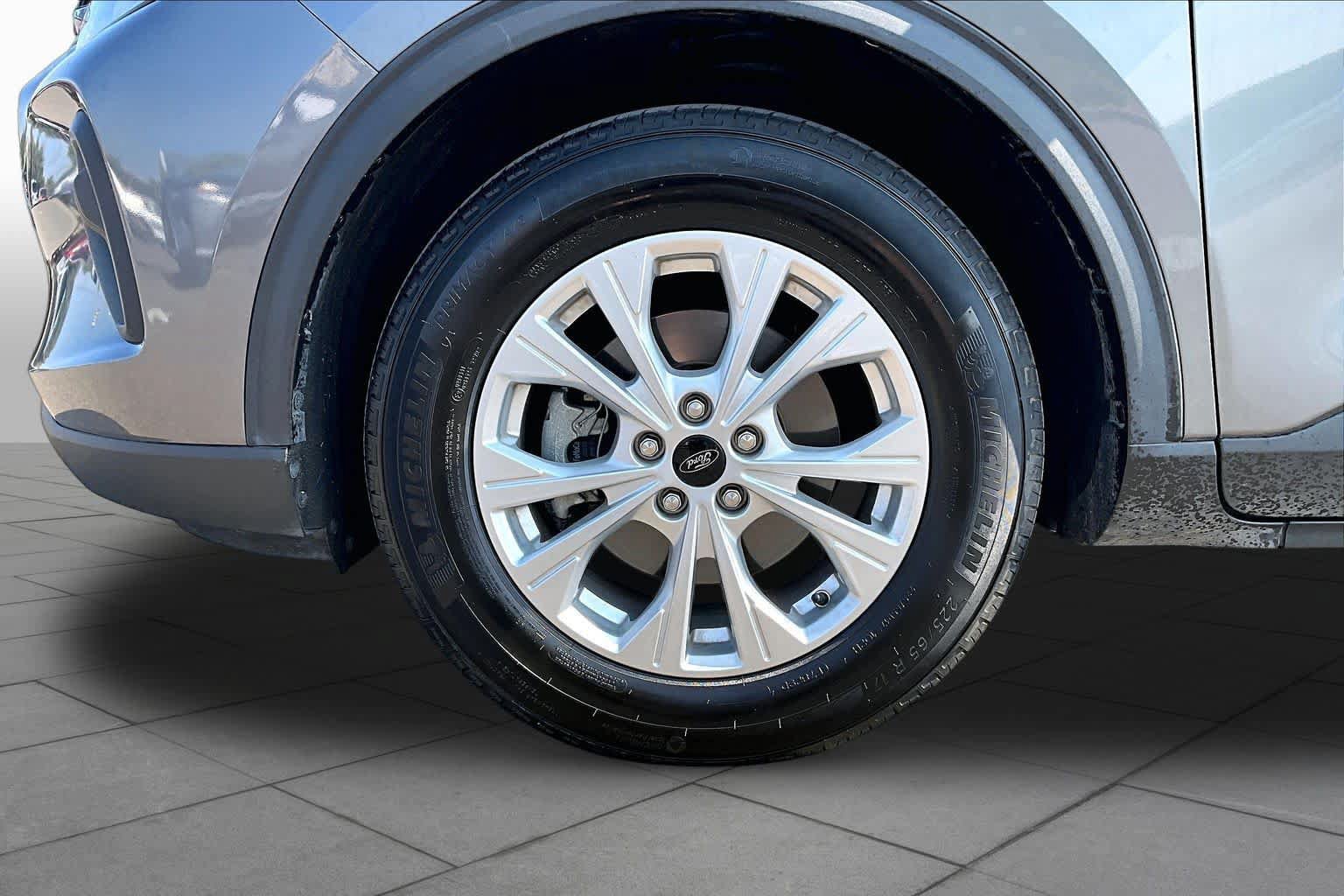 Used 2024 Ford Escape Active FWD image 10