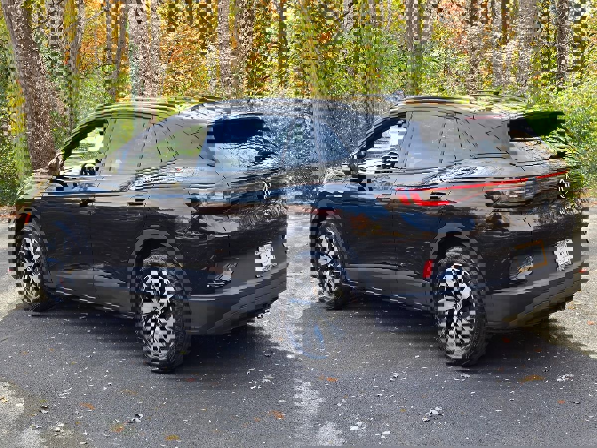 Used 2023 Volkswagen ID.4 Pro image 4