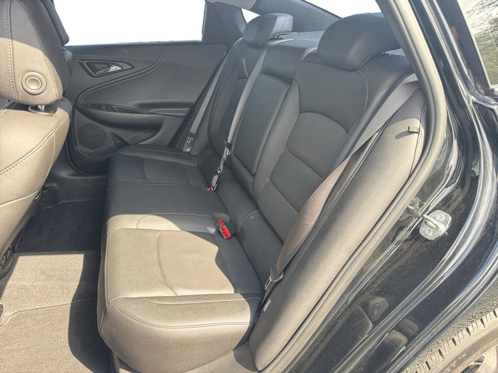 Used 2022 Chevrolet Malibu Premier image 16