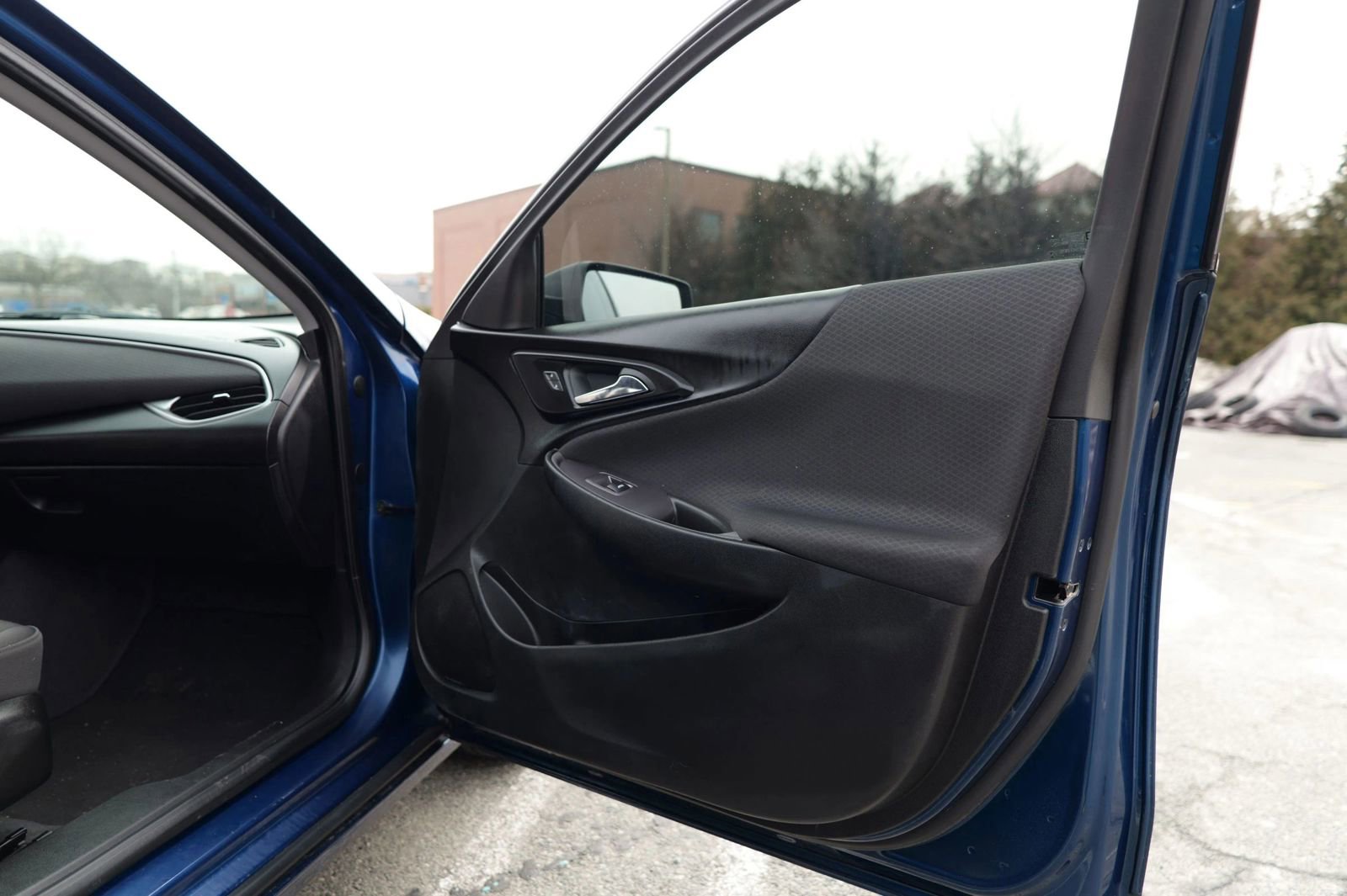 Used 2019 Chevrolet Malibu LS image 25