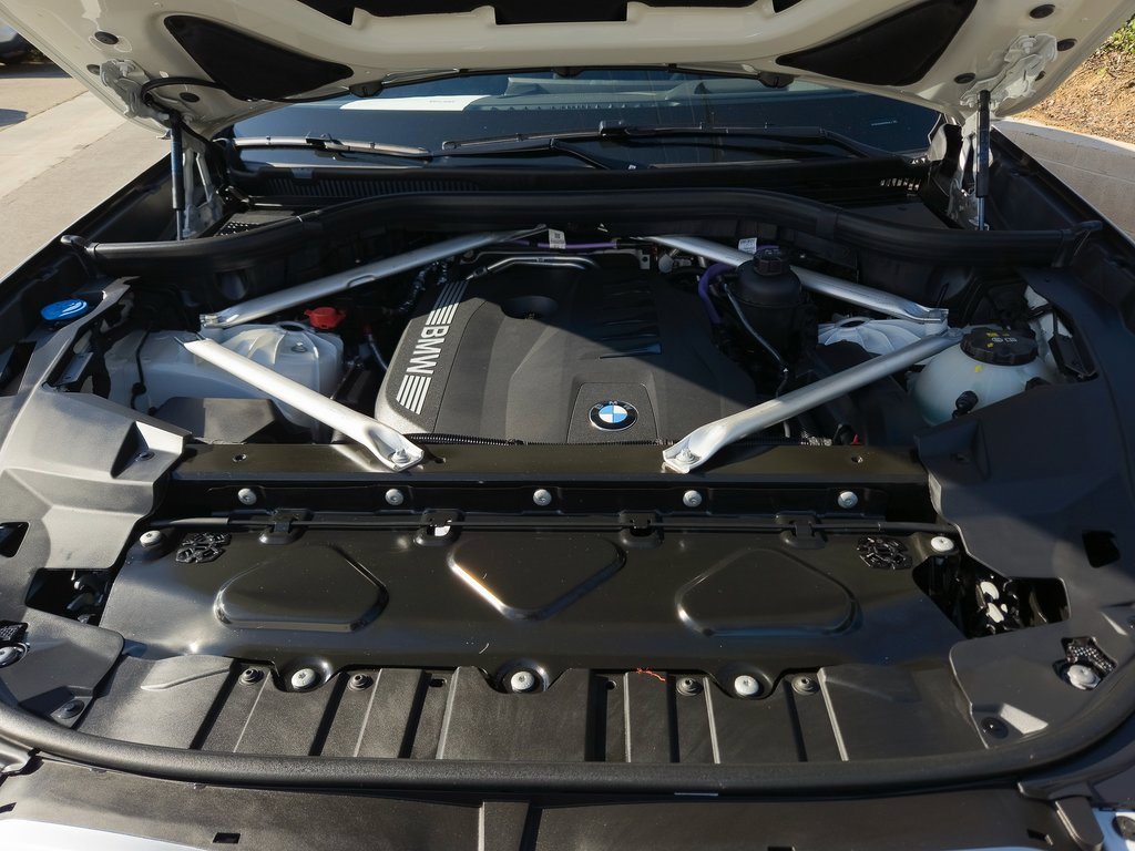 Used 2025 BMW X5 sDrive40i w/ Parking Assistance Package image 25