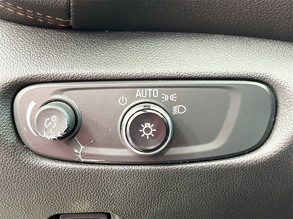 Used 2019 Chevrolet Blazer Premier image 10