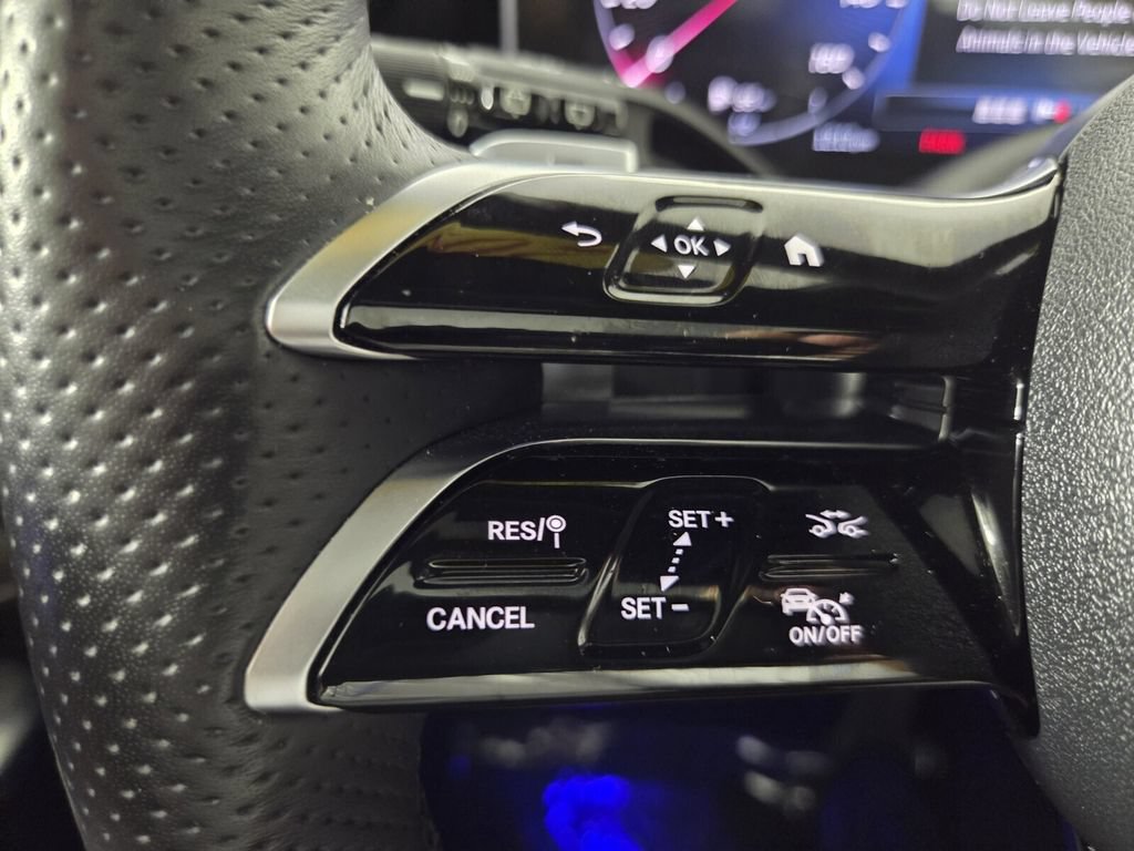 Used 2023 Mercedes-Benz GLC 300 image 18