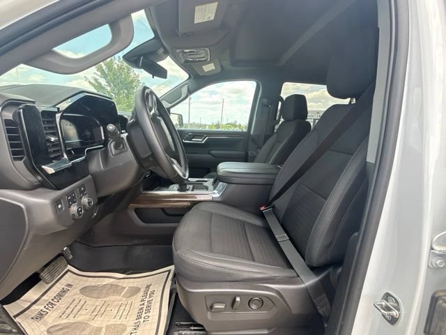Used 2024 Chevrolet Silverado 1500 LT Trail Boss w/ Protection Package AWD/4WD image 2