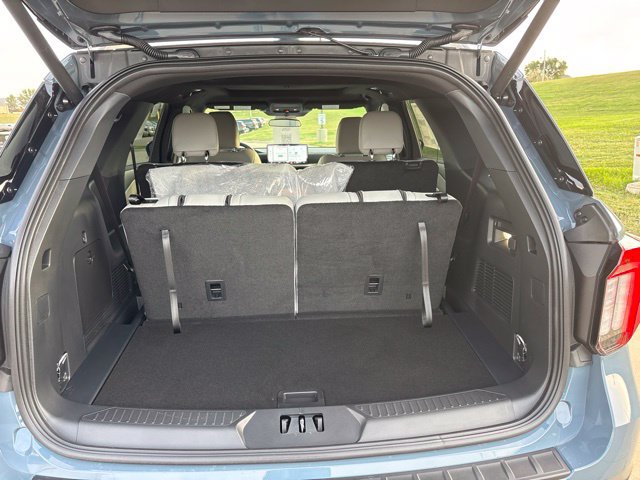 New 2027 Ford Explorer Active w/ Active Comfort Package AWD/4WD image 13