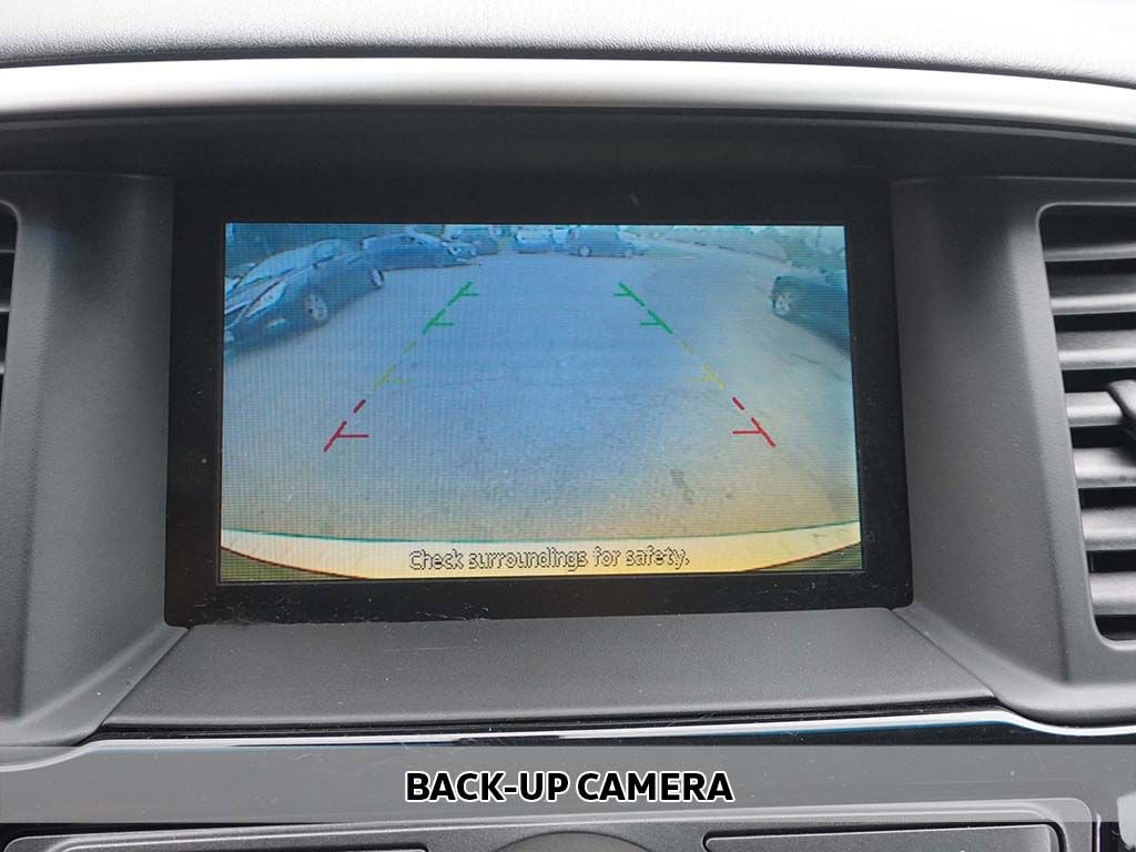 Used 2016 Nissan Pathfinder SV w/ Trailer Tow Package AWD/4WD image 3