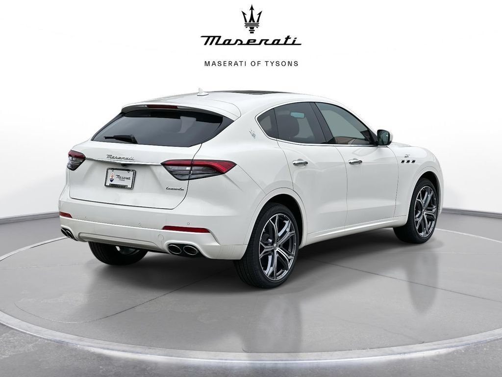 Used 2023 Maserati Levante GT AWD/4WD image 14