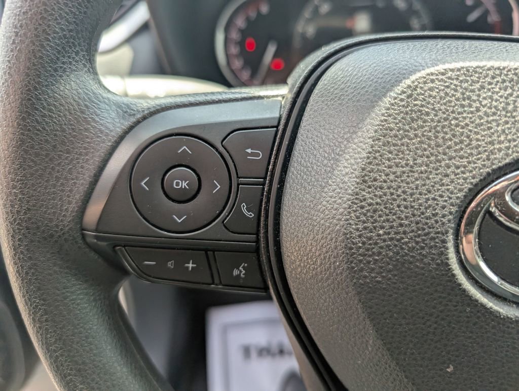 Used 2024 Toyota RAV4 XLE image 17