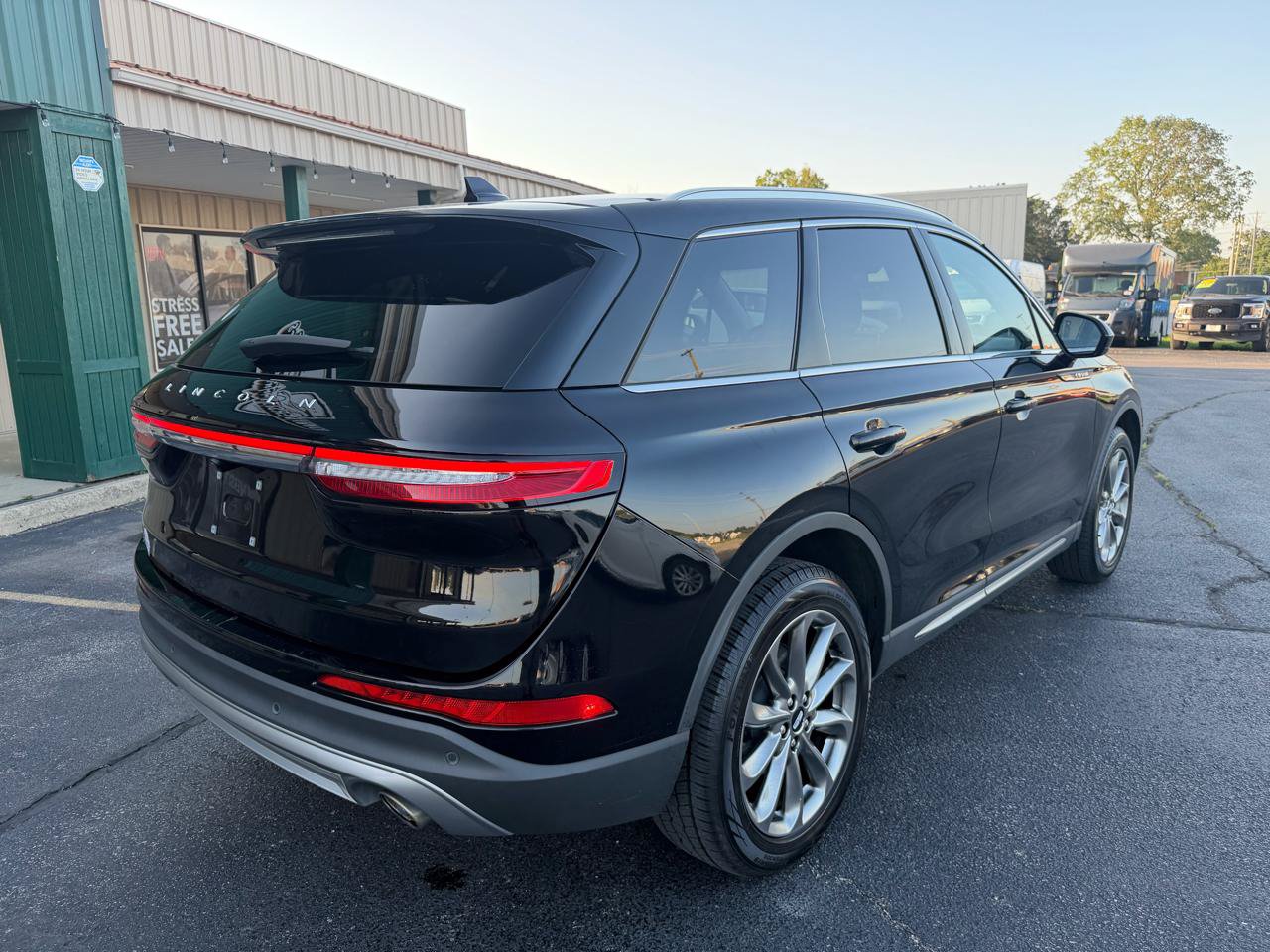 Used 2020 Lincoln Corsair AWD w/ Premium Package image 3