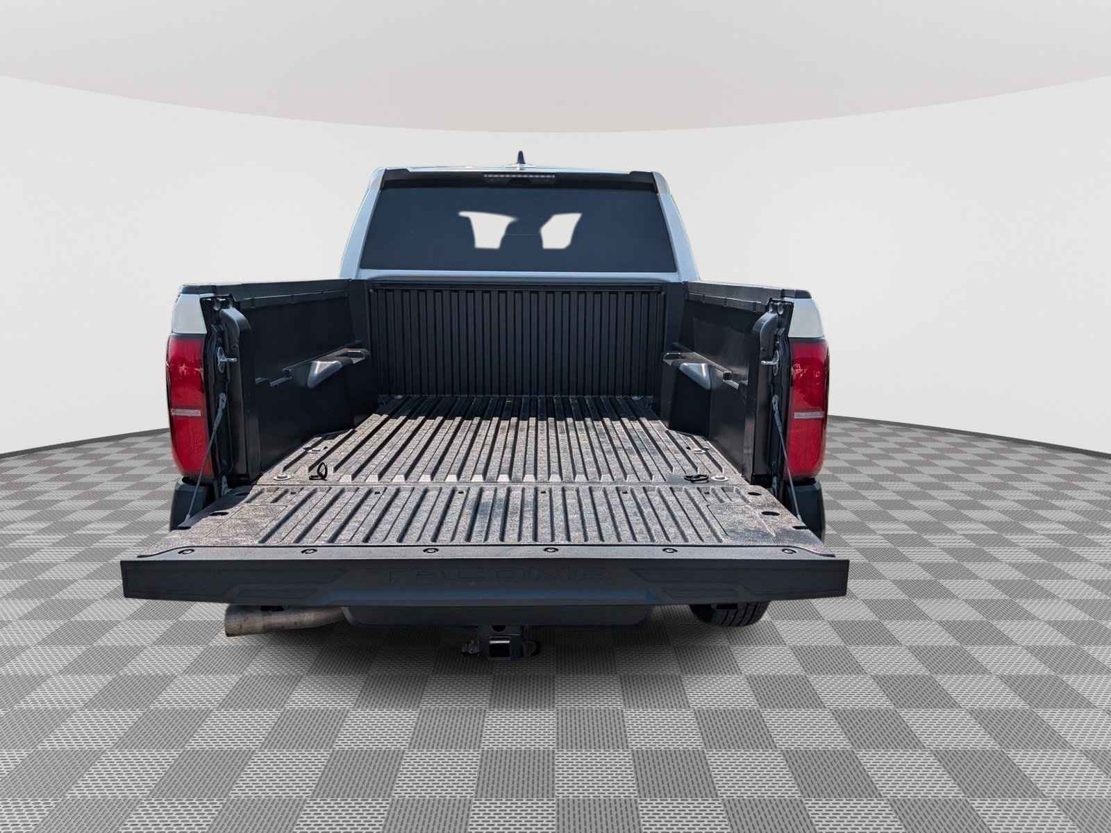 Used 2024 Toyota Tacoma SR AWD/4WD image 12