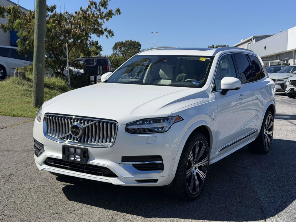 Used 2024 Volvo XC90 T8 Plus w/ Protection Package Premier AWD/4WD image 23