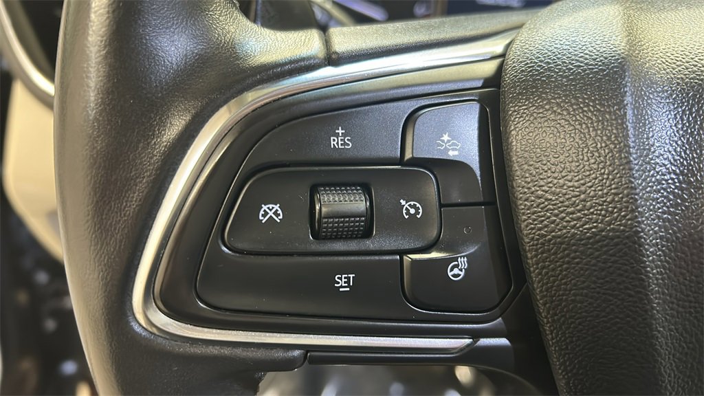 Used 2023 Buick Envision Avenir image 24