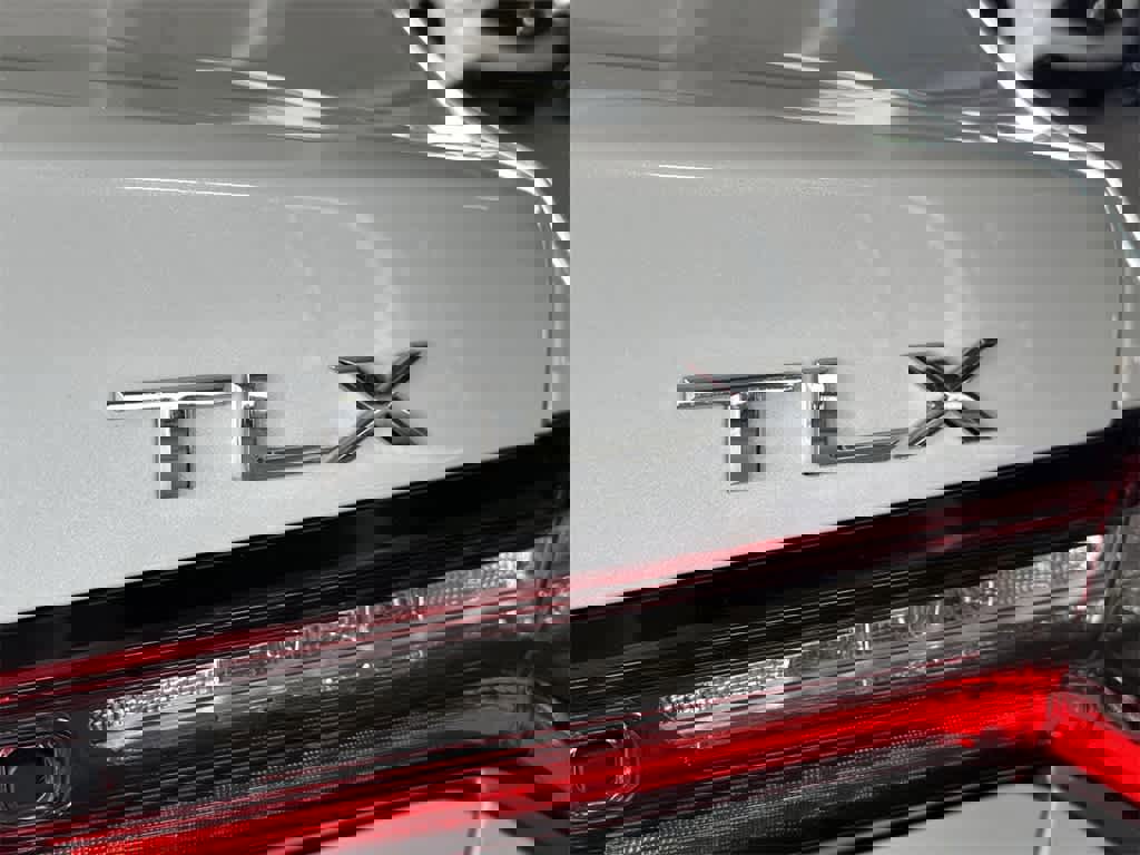 Certified 2025 Acura TLX w/ Technology Package image 11