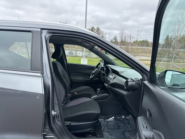 Used 2019 Nissan Kicks S FWD image 13