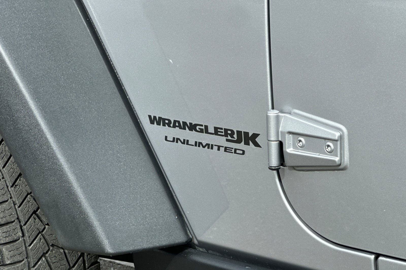 Used 2018 Jeep Wrangler Unlimited Rubicon w/ Connectivity Group image 25